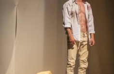 Teatro El Ensueño - Día mundial del teatro - Donde se descomponen las colas de los burros