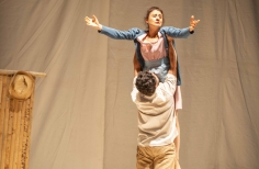 Teatro El Ensueño - Día mundial del teatro - Donde se descomponen las colas de los burros