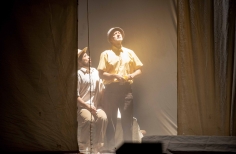 Teatro El Ensueño - Día mundial del teatro - Donde se descomponen las colas de los burros