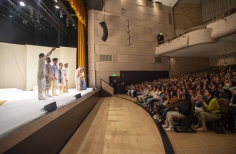 Teatro El Ensueño - Día mundial del teatro - Donde se descomponen las colas de los burros