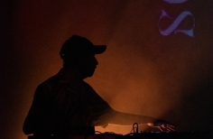 ELLAS CANTAN, SOY EMILIA