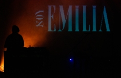 ELLAS CANTAN, SOY EMILIA
