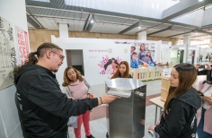 Lanzamiento e instalación Maquinas Libro al Viento en el SuperCADE 