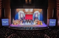 MARÍA LA O, SORDOS Y OYENTES.