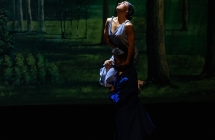 MARÍA LA O, SORDOS Y OYENTES.