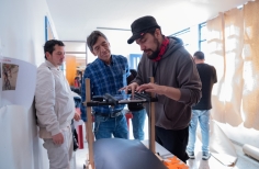 visita a grabar el contenido de redes sociales de mayo - Hospital Santa Clara