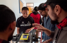 visita a grabar el contenido de redes sociales de mayo - Hospital Santa Clara