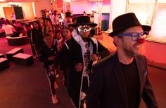 Crea un libro abierto, Corferias - Pabellon alcaldia - zona de talleres