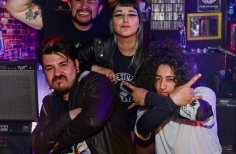 LA NOCHE NOS PERTENECE