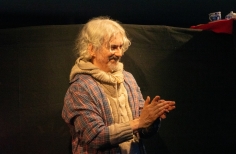 Obra de teatro Discurso contra los poderes de Antonin Artaud a cargo de La libélula dorada