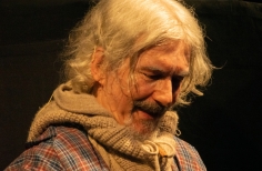 Obra de teatro Discurso contra los poderes de Antonin Artaud a cargo de La libélula dorada