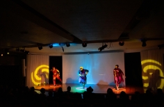 Ludus un mundo de tres - Agrupación Cromático  NIDOS - Planetario de Bogotá