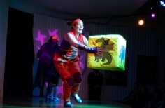 Ludus un mundo de tres - Agrupación Cromático  NIDOS - Planetario de Bogotá