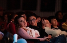 Ludus un mundo de tres - Agrupación Cromático  NIDOS - Planetario de Bogotá