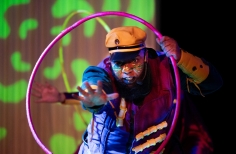 Ludus un mundo de tres - Agrupación Cromático  NIDOS - Planetario de Bogotá