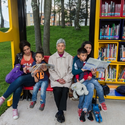 Lanzamiento Sylvie, Libro al Viento