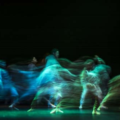 Obra Esmog de la Compañía Joven de Danza Crea