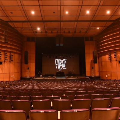 Alcolirykoz - En letras mayúsculas.