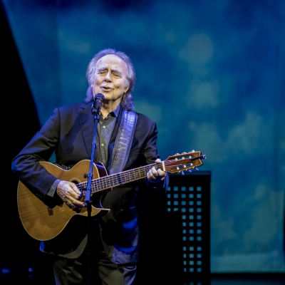 Serrat en concierto