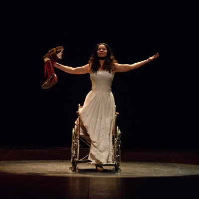 Frida Libre, Flora Martinez.