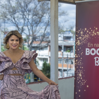 Gira en la casa de la Veci - Adriana lucía 