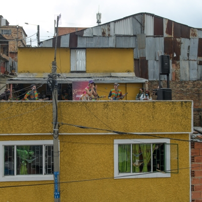Gira En Casa de la Vecina, Aterciopelados. Pinares