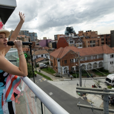 En Casa de la Vecina, Monsieur Periné.