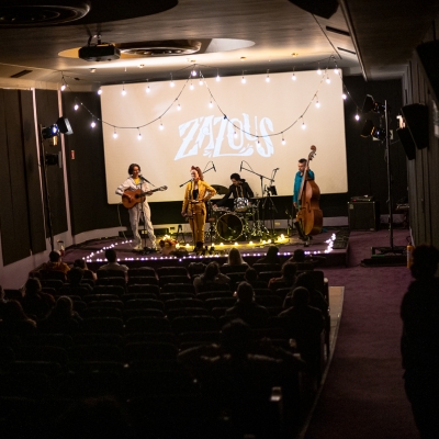 ZAZOUS PRESENTA 13 LUNAS EN EL ESTUDIO GAITÁN