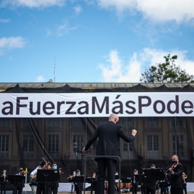 Una fuerza más poderosa, Filarmónica de Bogota.