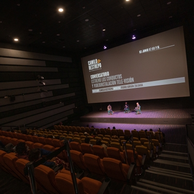 Estreno y conversación - Película Los conductos.