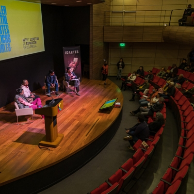 Asamblea distrital de artes plasticas y visuales.