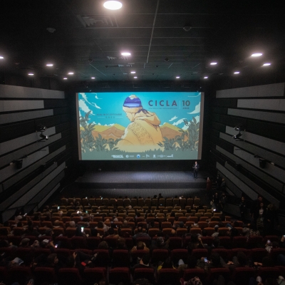 Fotografía sala de la Cinemateca con Proyección