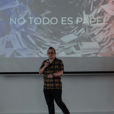    	 LCI - Escuela de Moda, Arte y Diseño