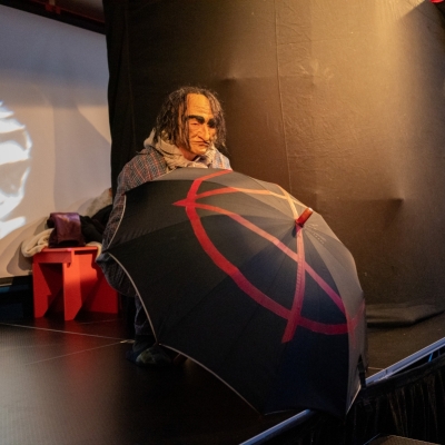 Obra de teatro Discurso contra los poderes de Antonin Artaud a cargo de La libélula dorada