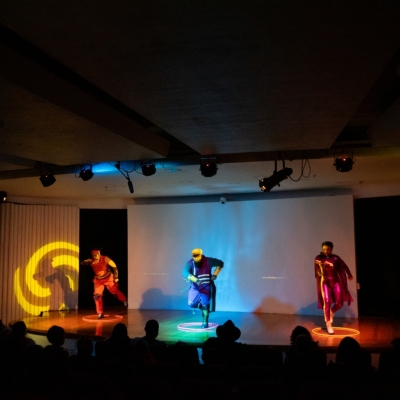 Ludus un mundo de tres - Agrupación Cromático  NIDOS - Planetario de Bogotá