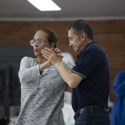 Sesiones dedicadas al aprendizaje del Tango y la Milonga.