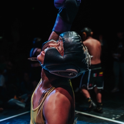 Distancia justa: un nacimiento, todas las muertes 