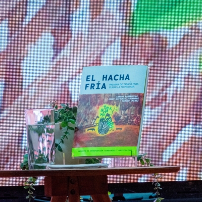 Lanzamiento EL HACHA FRIA libro - Auditorio planetario - LINEAACT