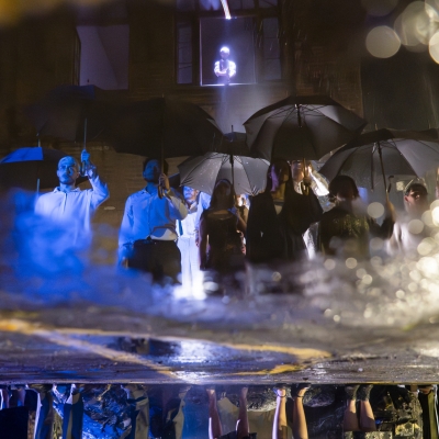 Personas en performance de danza