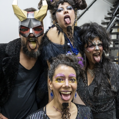 Actores en camerinos