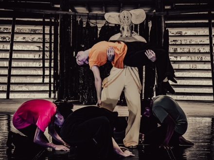 artistas en escena