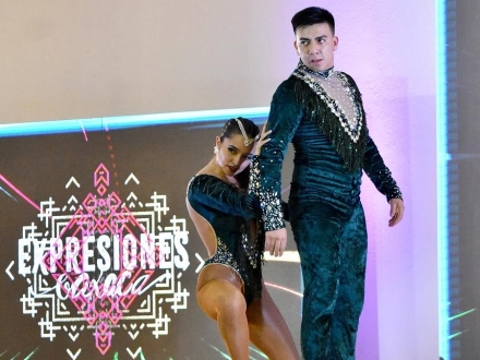 Bailarines de salsa 