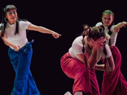 JOVENES EN DANZA