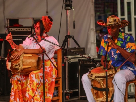 Agrupación Mokaná en presentación
