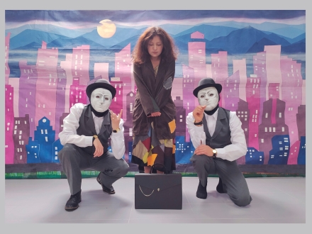 Artistas de Momo en escena