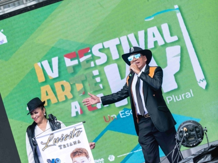 Artista en escenario 