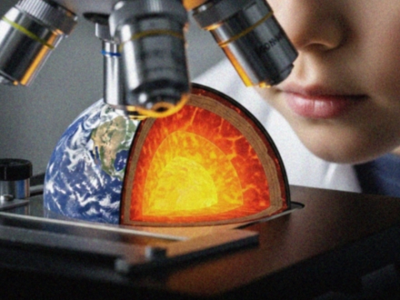 niño con microscopio 