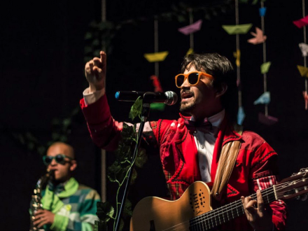 Fiesta de En-cantos, obra teatral