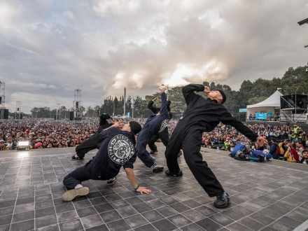 Grupo de danza de break dance