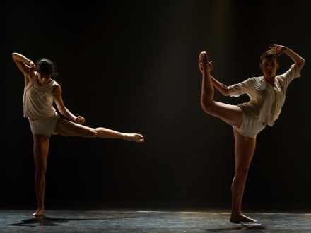 bailarines en escena